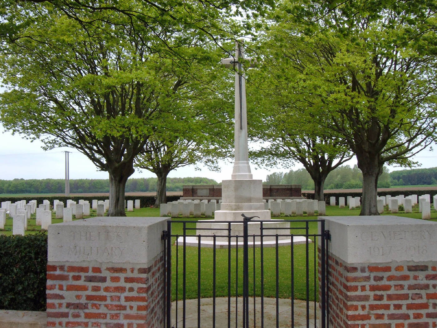 Thelus Military Cemetery